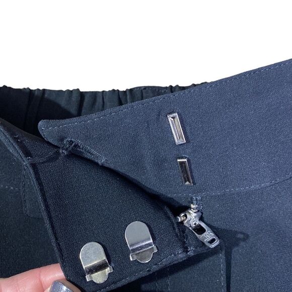 Cinq a sept black crepe Vega jogger style pants size 2 balloon leg - Picture 8 of 12